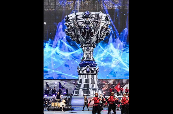 频繁的人员轮换无法让BLG走出泥潭