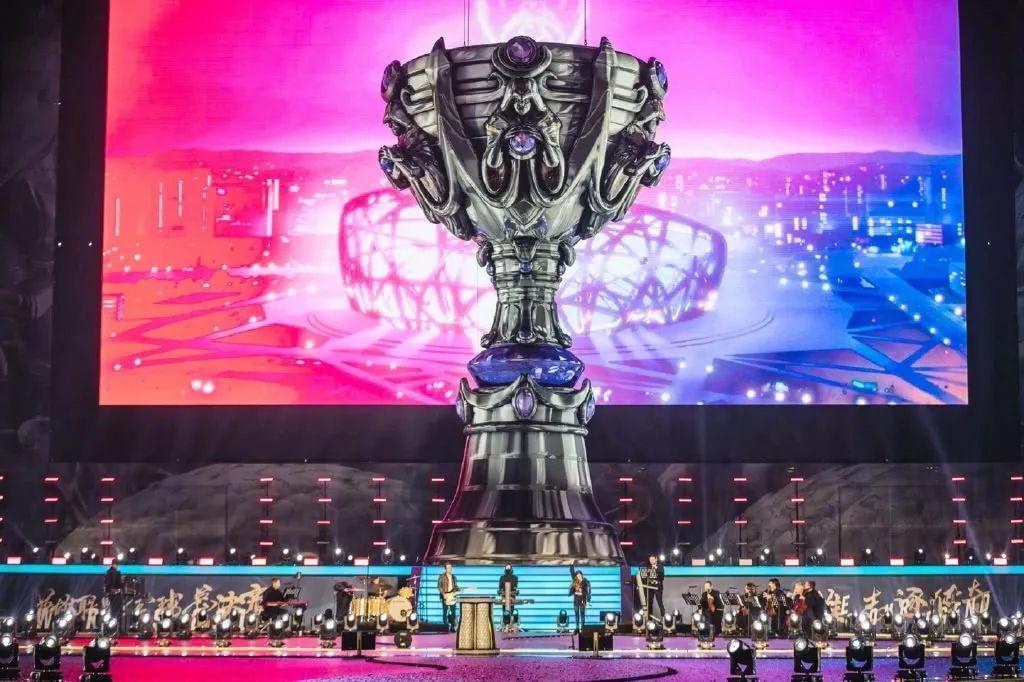 BLG赛后群访 ON：最可惜的就是第三把的沟通还有决策出了问题