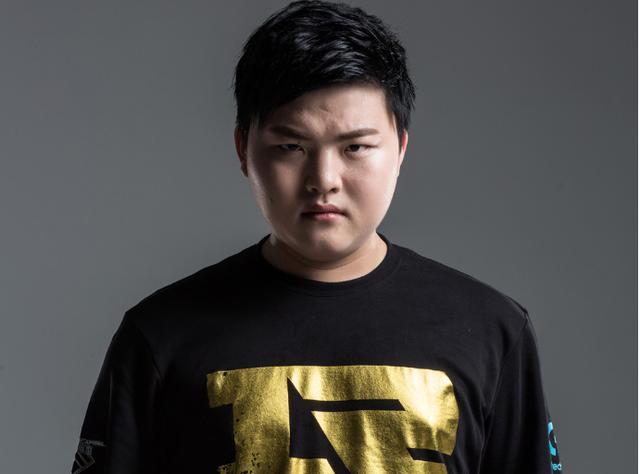 里程碑：Yagao解锁LPL联赛生涯4000次助攻成就！